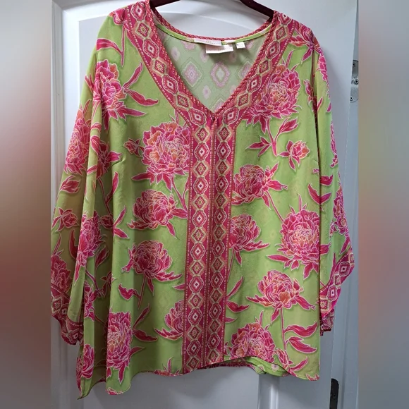 2-piece Set! Belle by Kim Gravel Floral Blouse And Tank Top - Picture 1 of 2